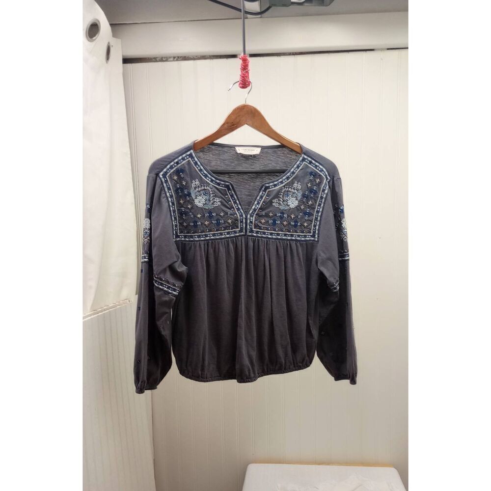 Lucky Brand gray embroidered blousen shirt size medium